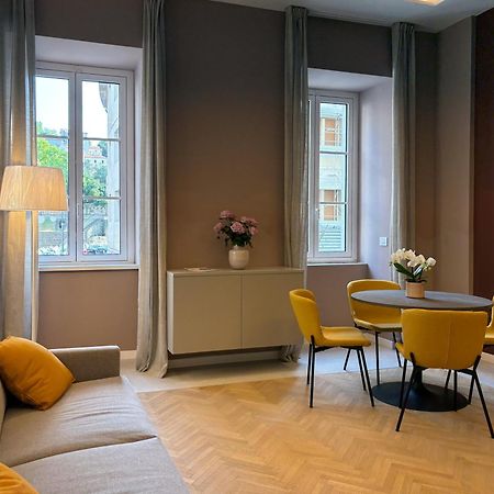 Teatro Romano Exclusive Suites Триест Экстерьер фото