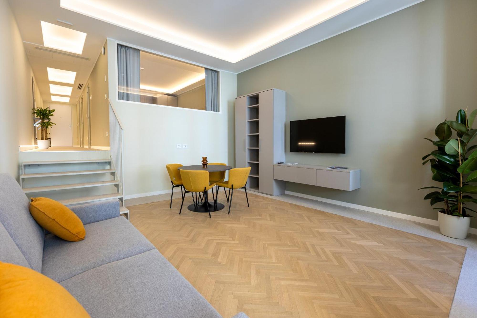 Teatro Romano Exclusive Suites Триест Экстерьер фото