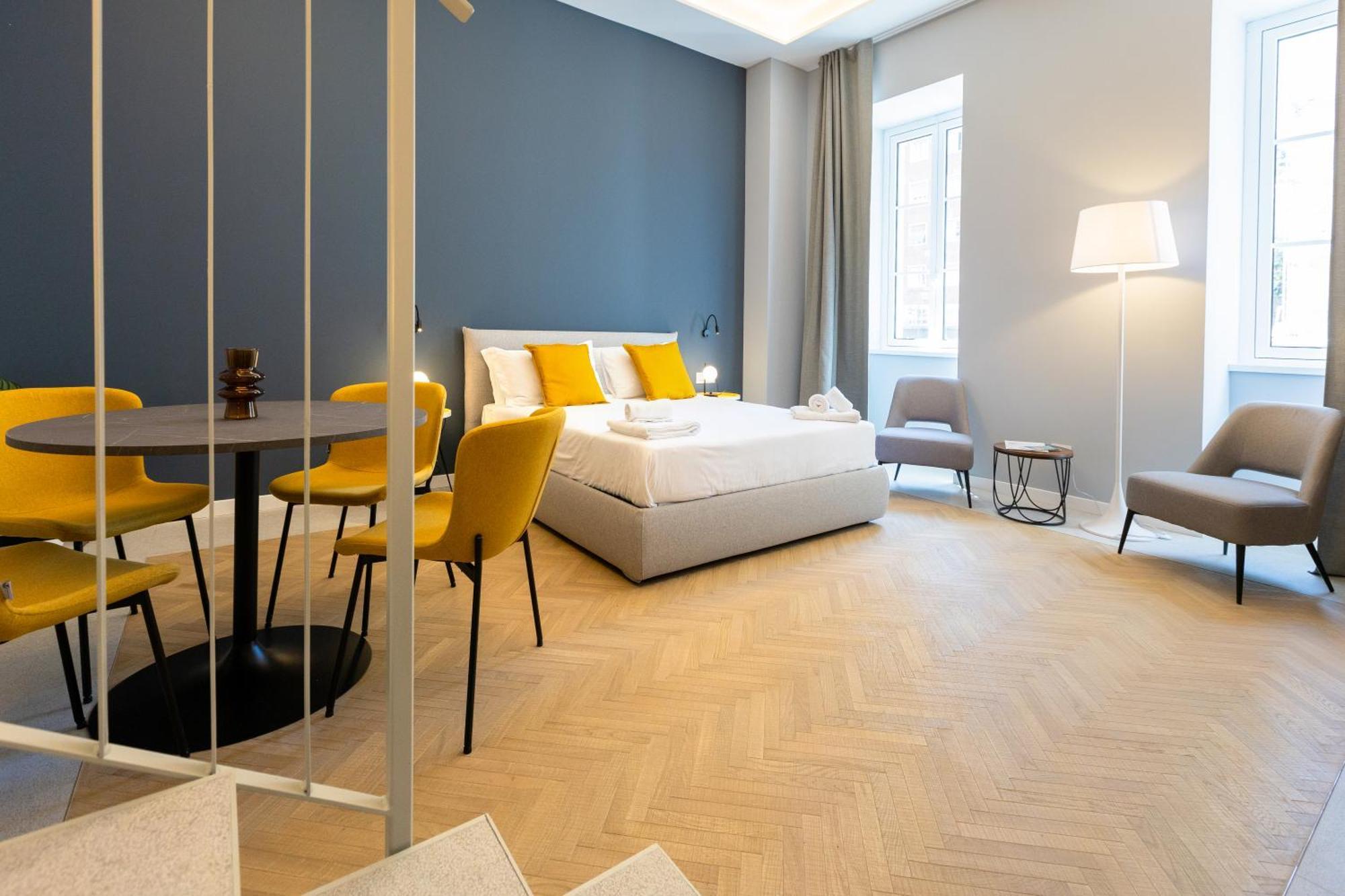Teatro Romano Exclusive Suites Триест Экстерьер фото